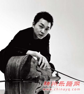 大提琴家秦立巍