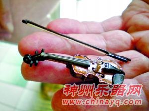世界上最小的小提琴