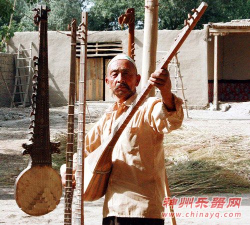莎车刀郞木卡姆“卡龙”乐器制作传承人