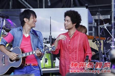 樱井和寿和久保田利伸