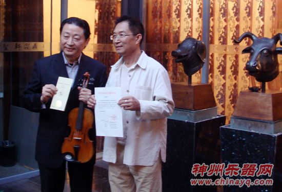 第八届金钟奖优胜者 制琴大师王正华特赠仿古小提琴