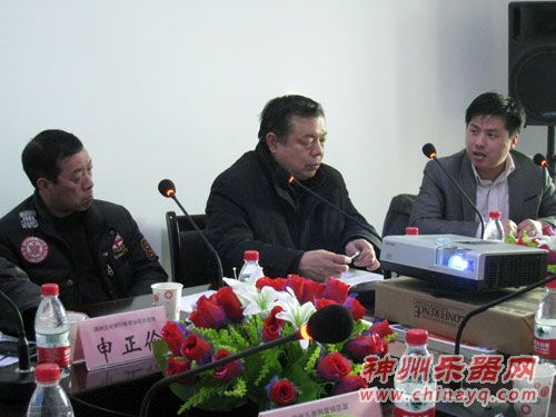 中寰创世营销策划公司CEO/融恩资本中国区合伙人胡志辉先生就《中国新经济时期的品牌创新营销》发表主题演讲