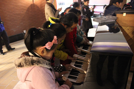 嘉德威别样感恩节  小记者感受爱之旅（组图）