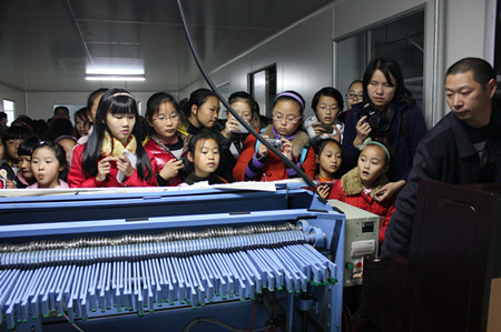 嘉德威别样感恩节  小记者感受爱之旅（组图）