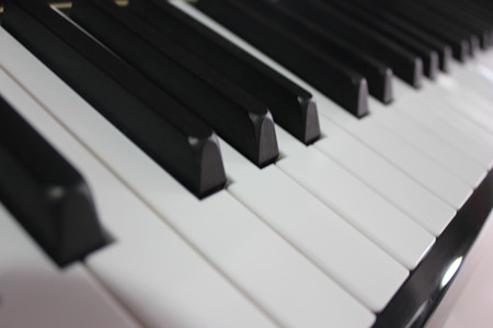 嘉德威GK1-123星钻之光钢琴升级问世！