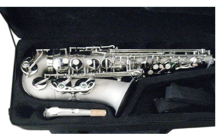 平安之夜满城尽飘萨克斯