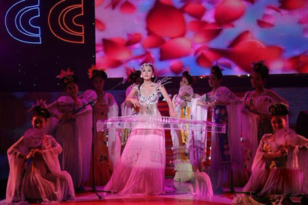 中国古筝弹唱第一人 爆成功秘诀