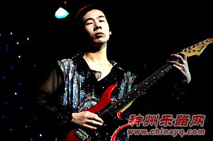 颜廷坤 GO!带上法丽达FE-5 CAR,《冲破黑暗》