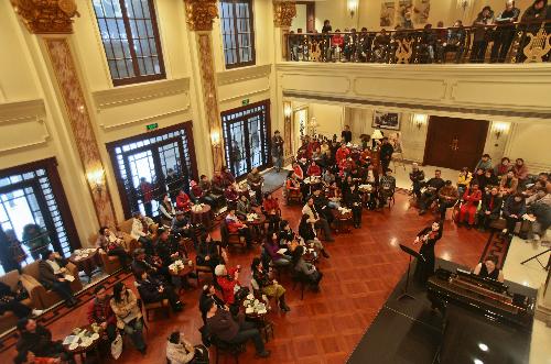 10元“音乐午茶” 引来观众爆棚