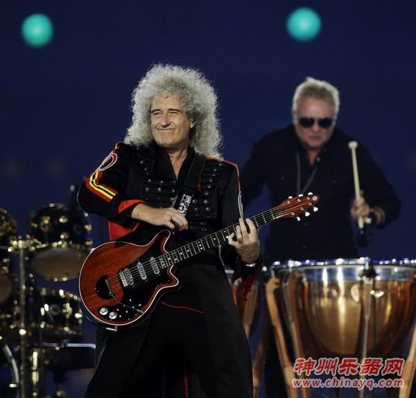 奥运图：皇后乐队引爆闭幕式 乐队吉他手布莱恩