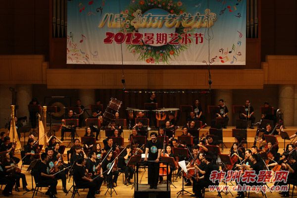 “打开艺术之门”落幕   夏小汤执棒闭幕乐章