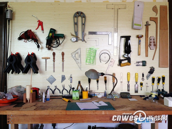 吉他大师解小石隐居终南山 周华健齐秦找他定制