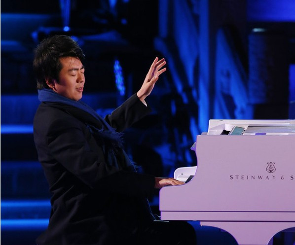 北京国际电影节郎朗弹奏展现&ldquo;钢琴王子&rdquo;魅力