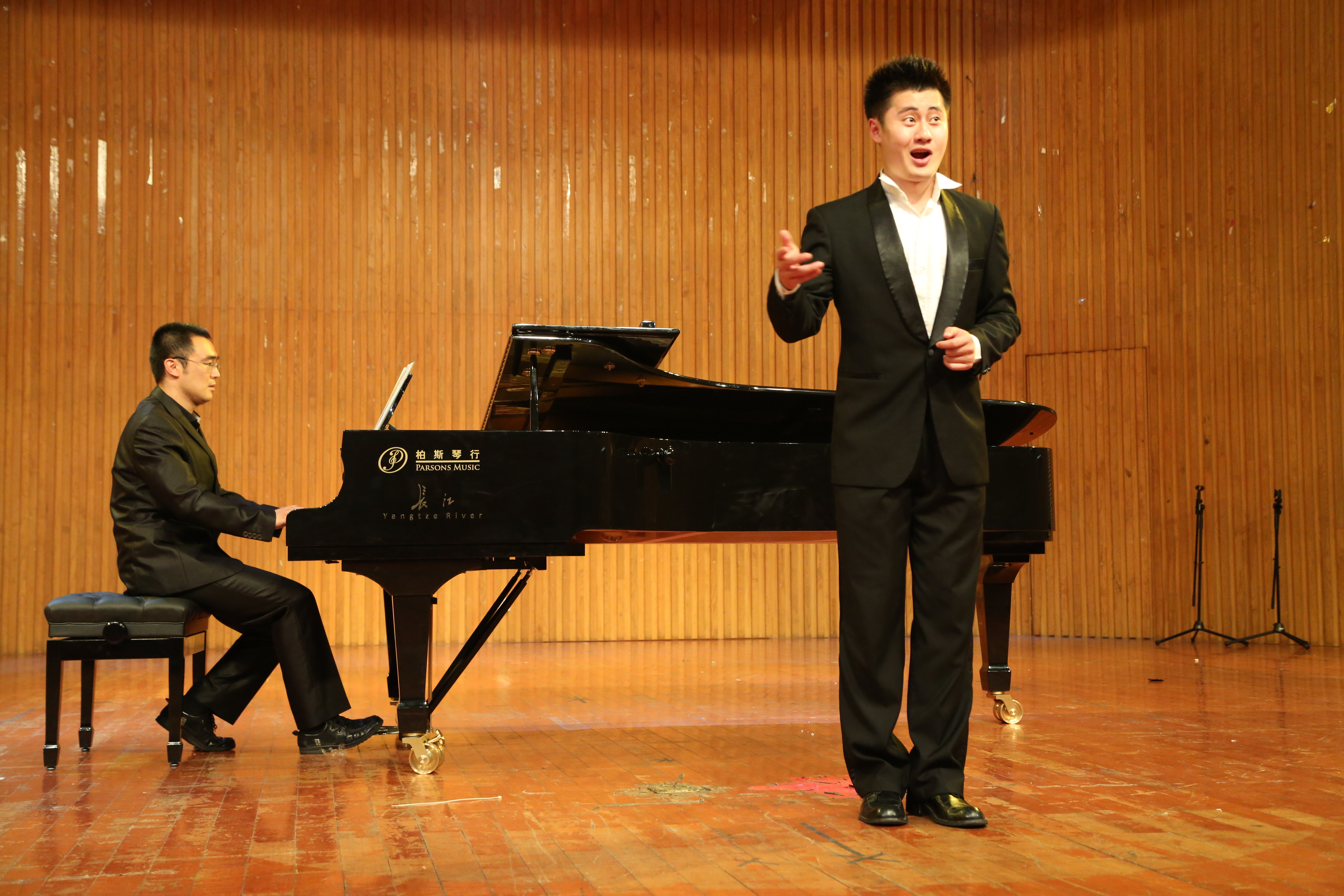 今日之星——沿着梦的方向歌唱