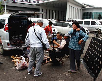 &ldquo;展外有展&rdquo; 跳蚤乐器展销会
