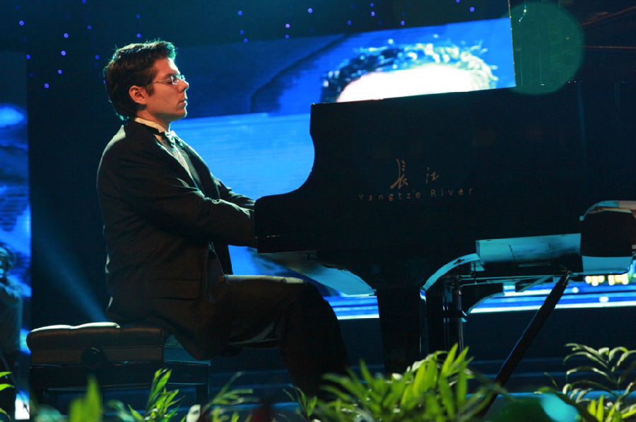 距第三届长江钢琴音乐节开幕还有2天——话说二届 盛事空前（三）