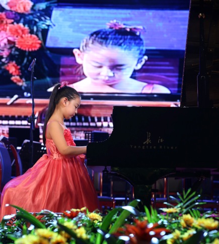 距第三届长江钢琴音乐节开幕还有2天——话说二届 盛事空前（三）