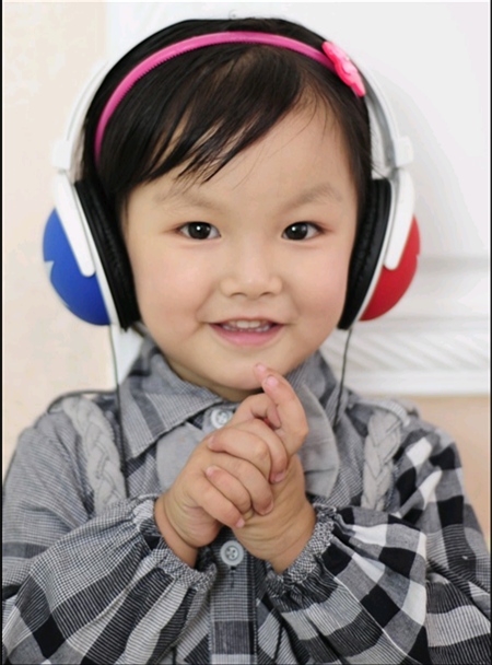 中国器乐达人秀：6岁呆萌妹纸变身“琴痴”  超强“台风”受老师力荐