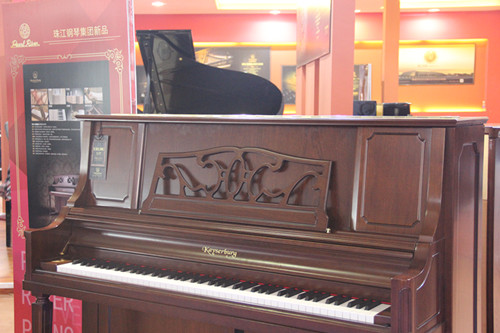 2014年广州乐器展珠江钢琴霸气外露