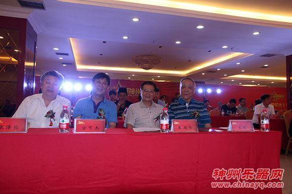 《奏响神州•中国器乐达人秀》新闻发布会 暨中国乐器品牌年度评选活动颁奖仪式在郑举行