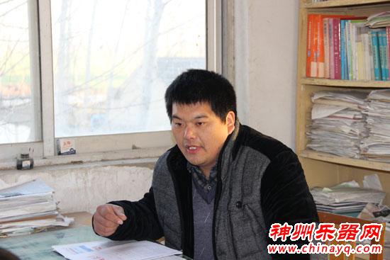 笛声悲怆孝感动天 笛子哥卖艺救父后续报道 ——笛子哥身教言传12岁女儿撑起一片天