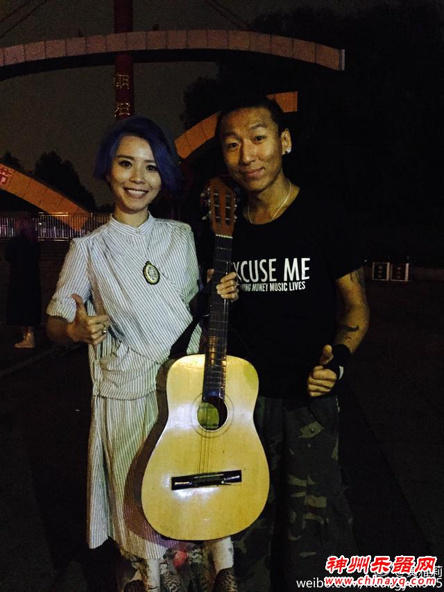 黄雅莉“借光”陈羽凡 定情吉他揭秘爱情回忆
