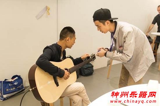 现场为你展示2015上海乐器展 LAVAGUITAR展位盛况