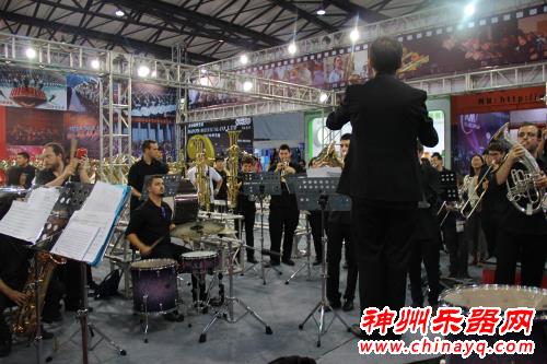 神州乐器网带你看展会 上海国际乐器展第三天盛况依旧