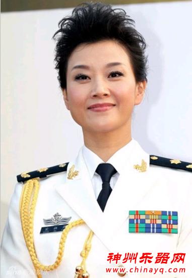 那些春晚军旅歌手 彭麻麻居首位