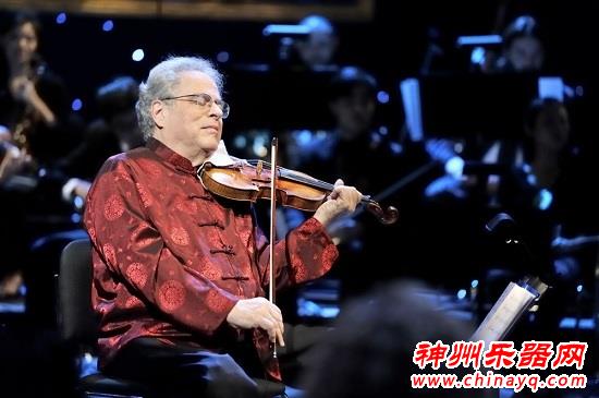 小提琴大师帕尔曼  4岁患上小儿麻痹 轮椅上成就小提琴梦