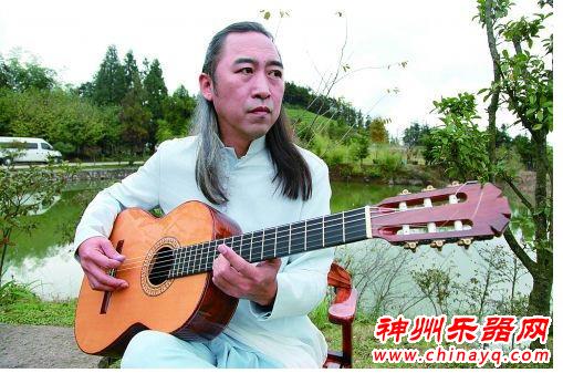 吉他弹出古琴韵 陈则钊：吉他和古琴其实就是一家人