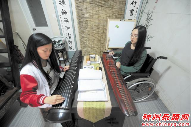 折翼女孩成古琴达人轮椅上传承非遗艺术