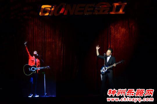 黄家强携家驹吉他东莞演出 报酬110万全数捐出