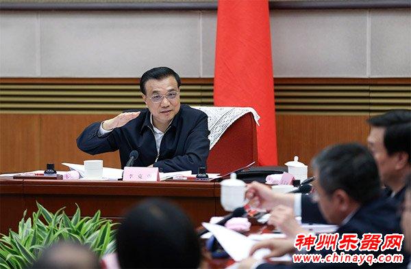 李克强敦促提高网速降低网费：流量费太高