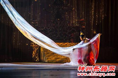 李玉刚《昭君出塞》首演成功 融入中国古典乐器