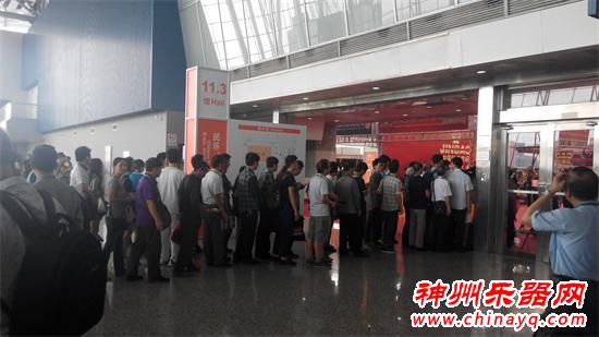 2015广州乐器展华丽开幕  汇聚天下神级乐器