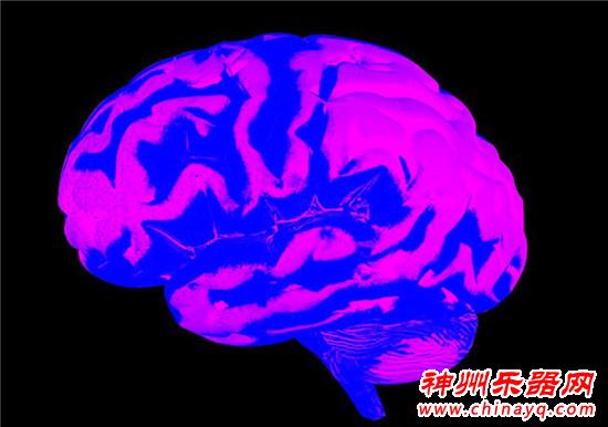 不忍直视!男子边弹吉他边接受脑瘤摘除手术