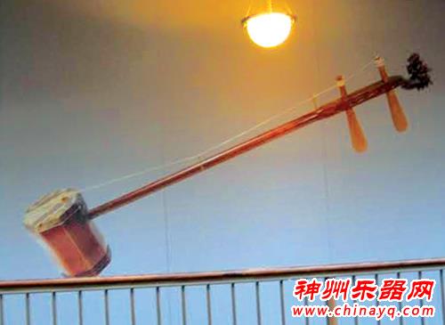 旅美华人陆敏浩 纽约地铁站旁的二胡情