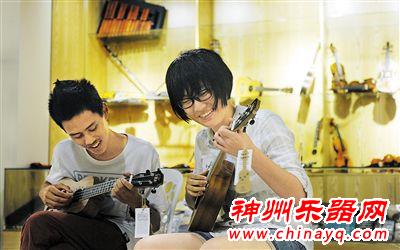 海南高考文理第一名还是吉他同门师姐弟(图)