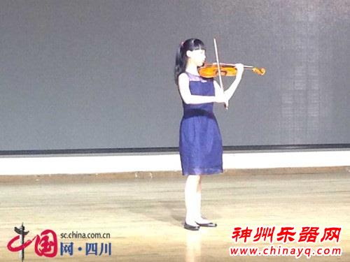 13岁小提琴手拜访卿光亚欲逐“2015成都光亚国际小提琴大赛未来之星”