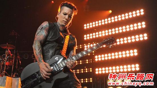 吉他手DJ Ashba与枪炮玫瑰乐队分道扬镳