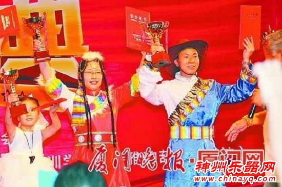 厦门晚报葫芦丝艺术团载誉返厦