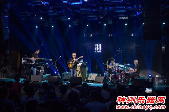 吉他大师Lee Ritenour巡演重现无数经典