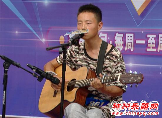 我是大明星： 吉他男孩开唱 把世界唱安静！