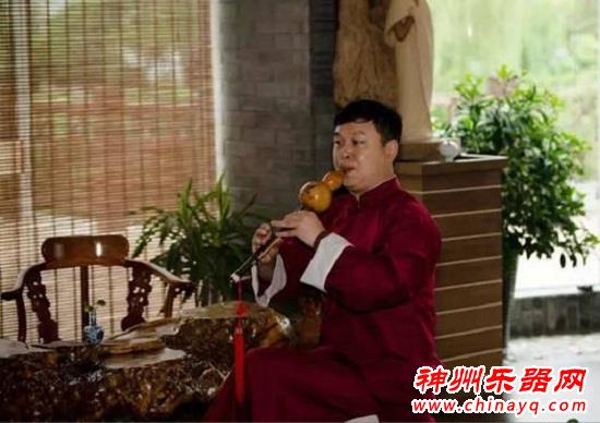 坚守最初的梦想：刘强强永无休止的葫芦丝梦