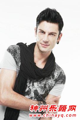 马克西姆再次亮相2016上海国际乐器展 高超技艺震撼现场