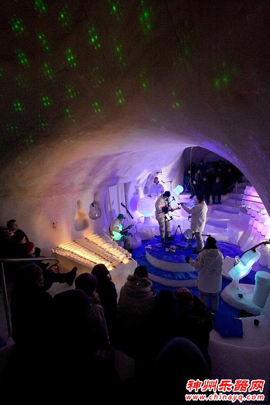冰块雕琢的乐器 亮相瑞典冰雪音乐会