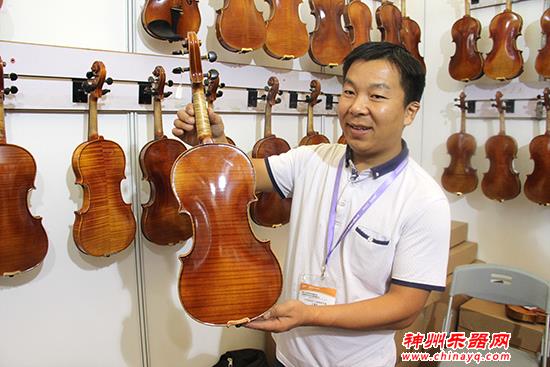 北京知音手工提琴制作室亮相上海乐器展 产品获得中外友人青睐