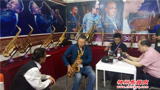 ANDIR展位热度不减 洽谈合作络绎不绝