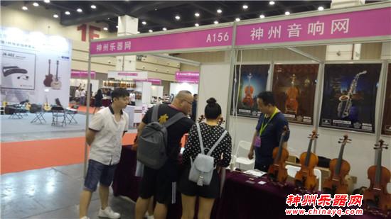 郑州乐器展第三天 ANDIR乐器引人注目